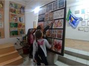 Традиционная выставка в фойе школы